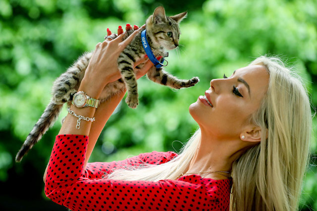 Best-selling author and model Rosanna Davison, author and vet Pete Wedderburn is supporting the ISPCA's message highlighting the benefits of neutering and spaying.  Rosanna said:  "We can all make a difference by being responsible and doing the right thing for our pets by getting them neutered as early as possible.  You will be giving your pet(s) the best chance of a longer, healthier and happier life